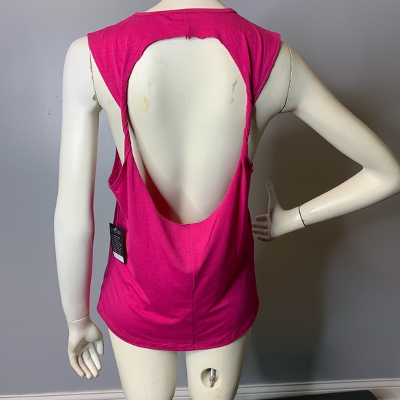 Onzie Twist Back Top - Picture 3 of 4